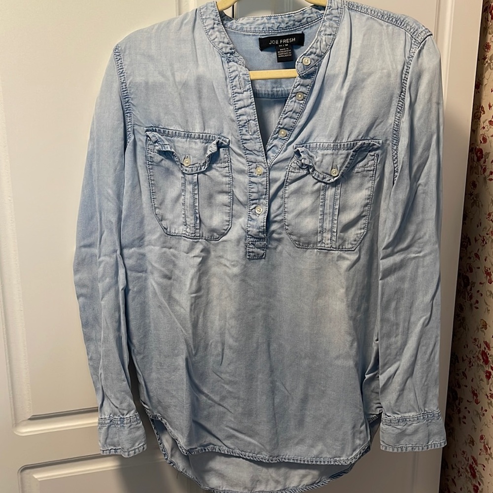 Soft denim size medium tunic neck shirt by Joe Fresh
